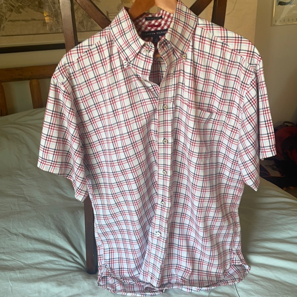 Tommy Hilfiger men’s button down shirt, size L, 100% cotton